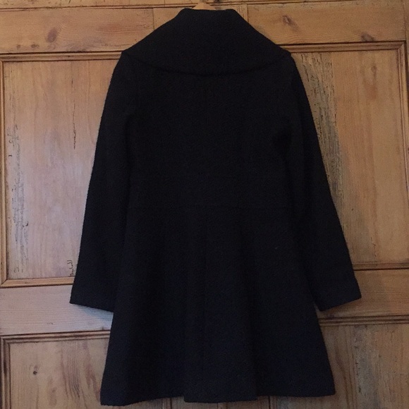 Coat - Picture 2 of 4